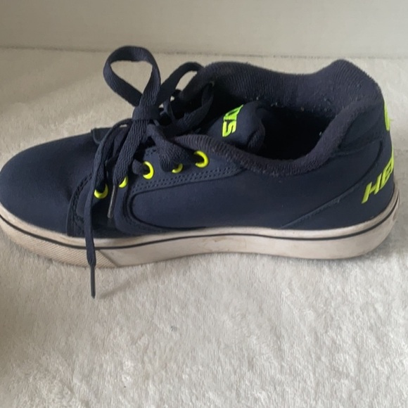 Heelys Navy and Neon Yellow Kids Sneakers - Picture 5 of 7